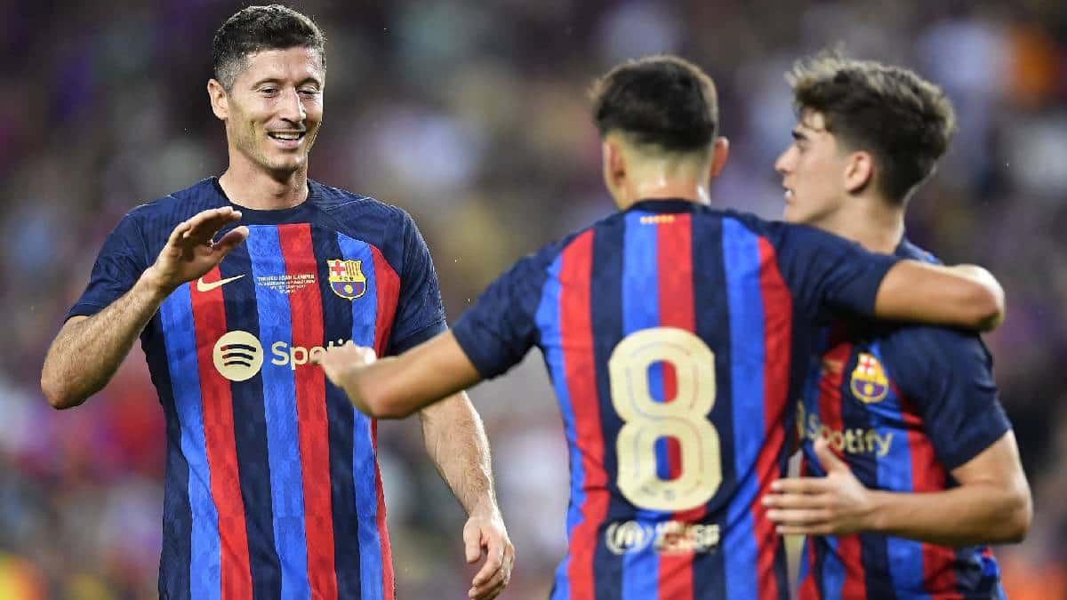 Barcelona golea a Pumas estrenando sus fichajes