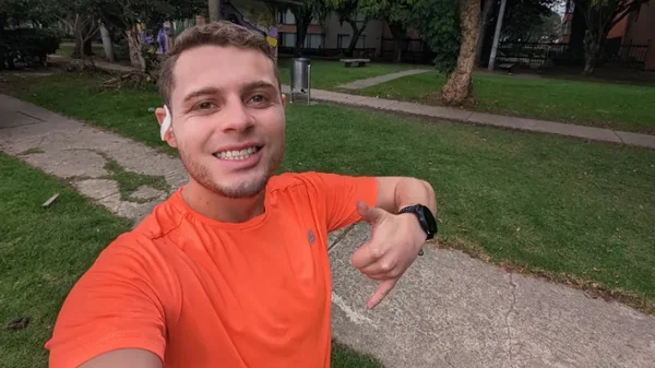 Del Portal Sur al Portal Norte, y de la U. Sabana a Los Andes: el runner que es furor en TikTok