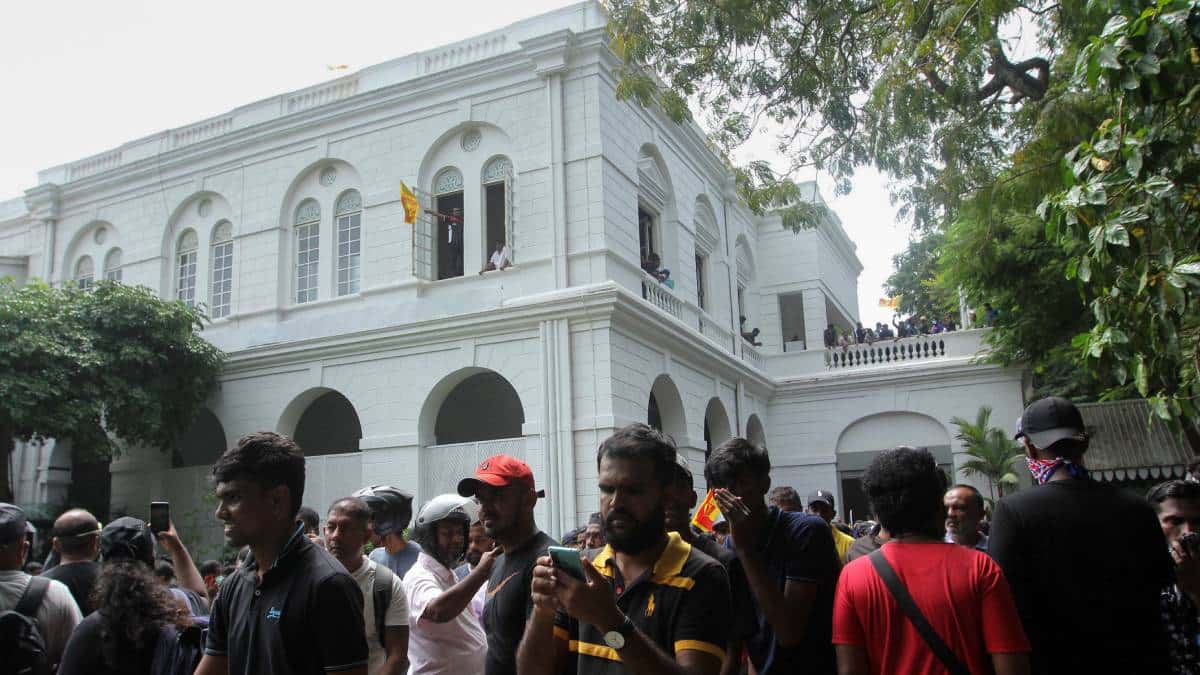 Manifestantes terminan toma de edificios en Sri Lanka