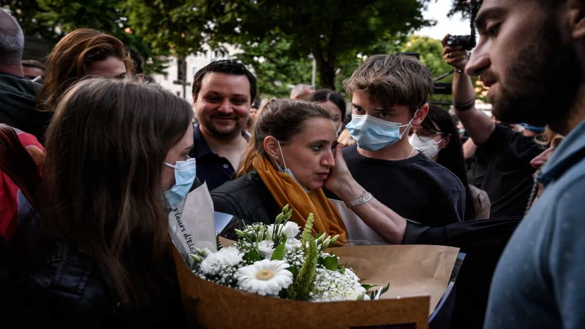 Francesa que asesinó a su esposo abusador, no irá a prisión.