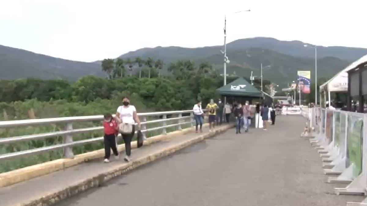 Paso fronterizo entre Venezuela y Colombia estará cerrado por elecciones regionales.