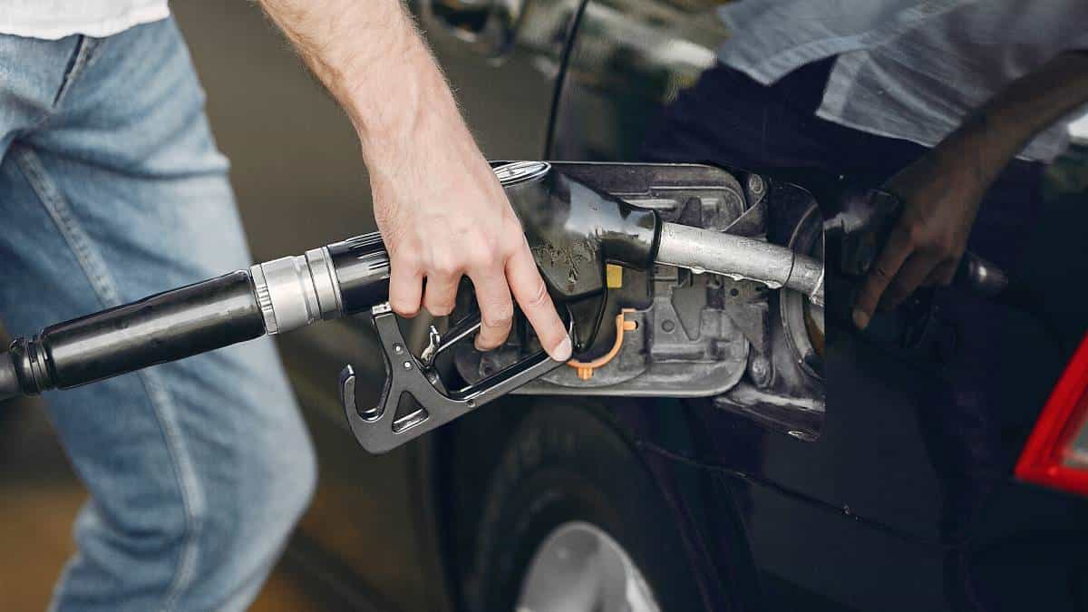 En abril precio de la gasolina permanecerá estable