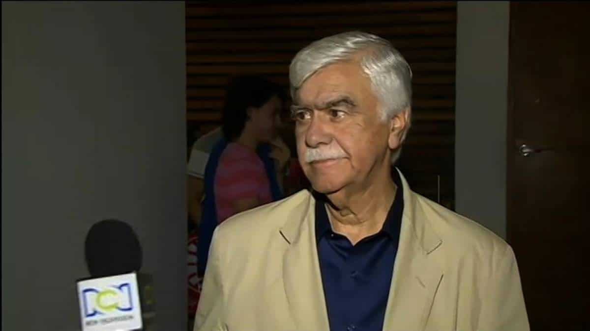 Germán Castro Caycedo: sobrevivió a dos accidente aéreos y perdió dos sentidos