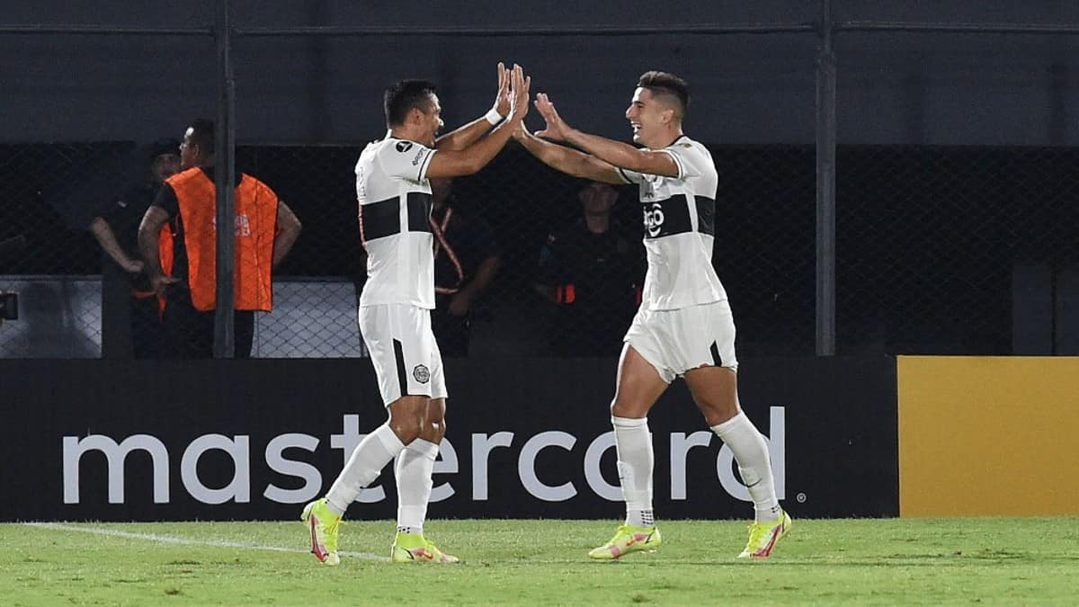 Olimpia marcó el segundo frente a Nacional