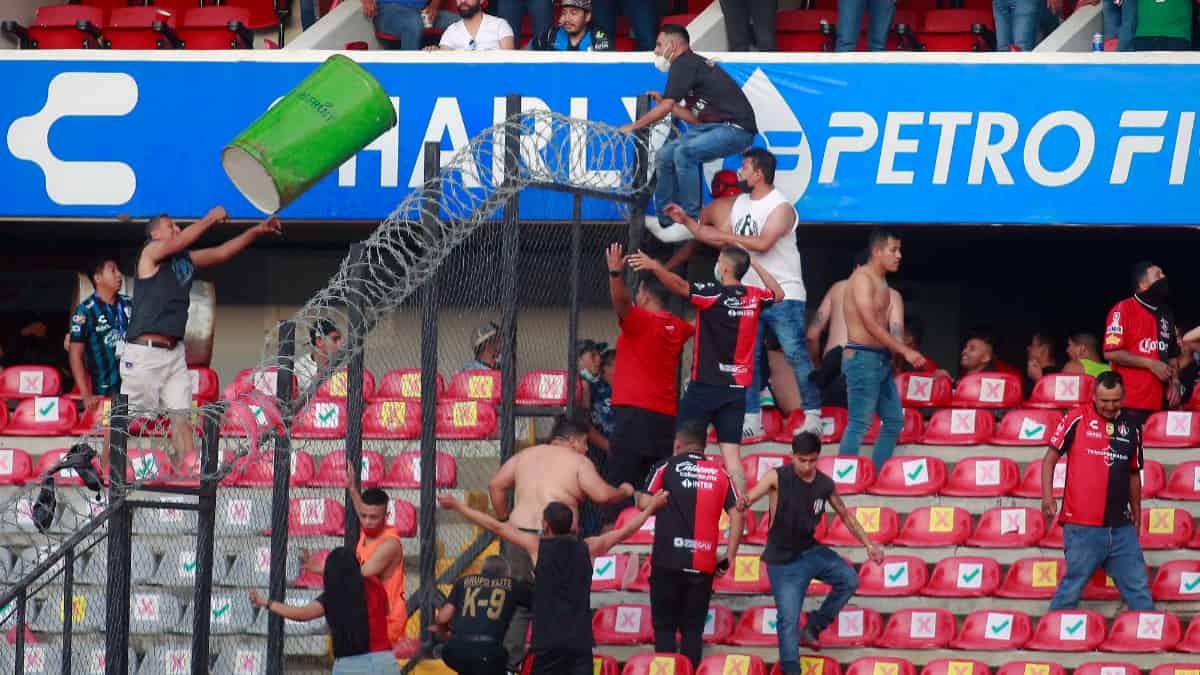 Guerra entre Querétaro y Atlas fútbol de México