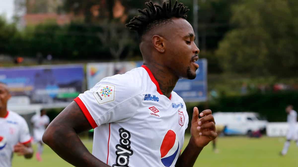 Gustavo Torres no será convocado en América por indisciplina