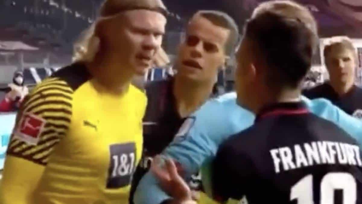 Haaland reclama a Santos Borré una falta en español