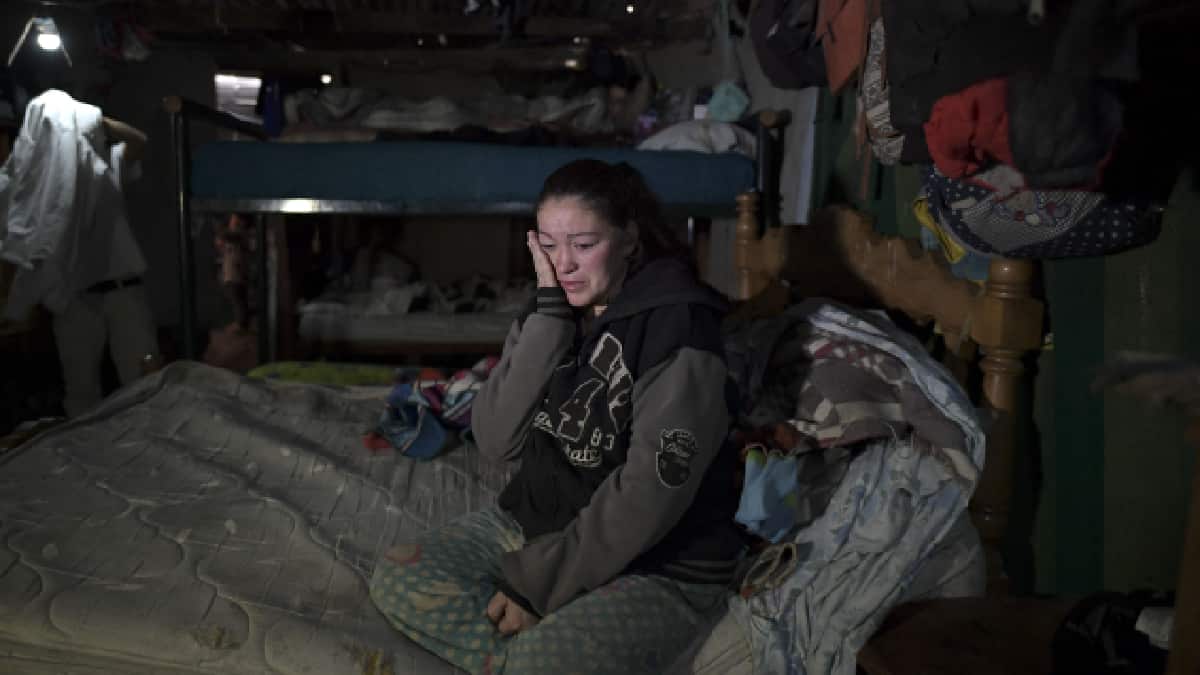 Las angustiantes imágenes de una familia con hambre en Colombia