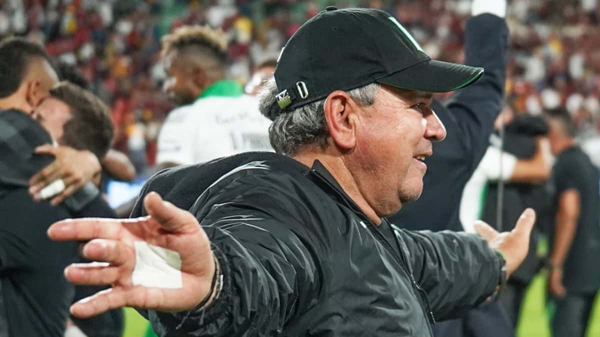 Nacional confirmó continuidad de Hernán Darío Herrera