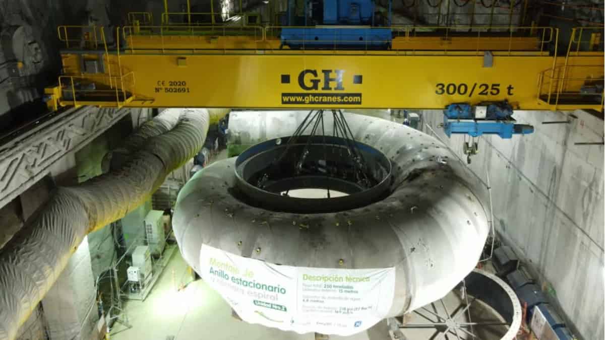 Hidroituango instala nueva cámara espiral en la casa de máquinas