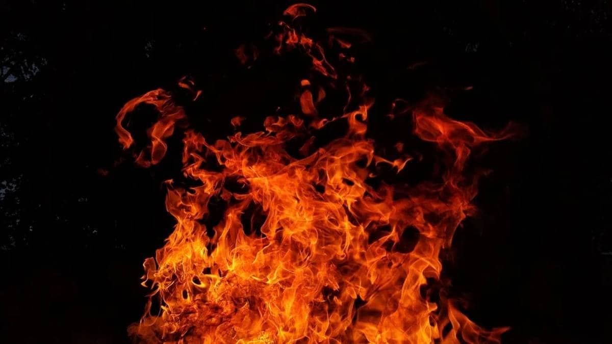 Hombre murió luego de que se prendiera fuego en plena calle de Túnez