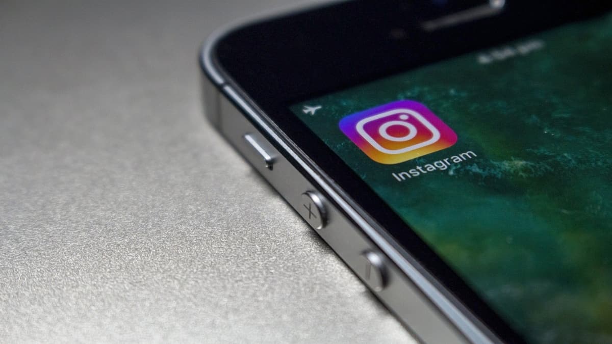 Instagram pondrá por defecto las cuentas privadas de menores de 16.