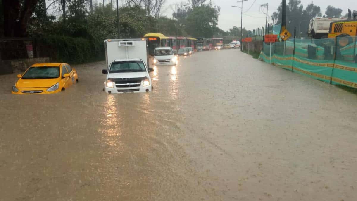 Aguaceros en Bogotá provocaron caos e inundaciones