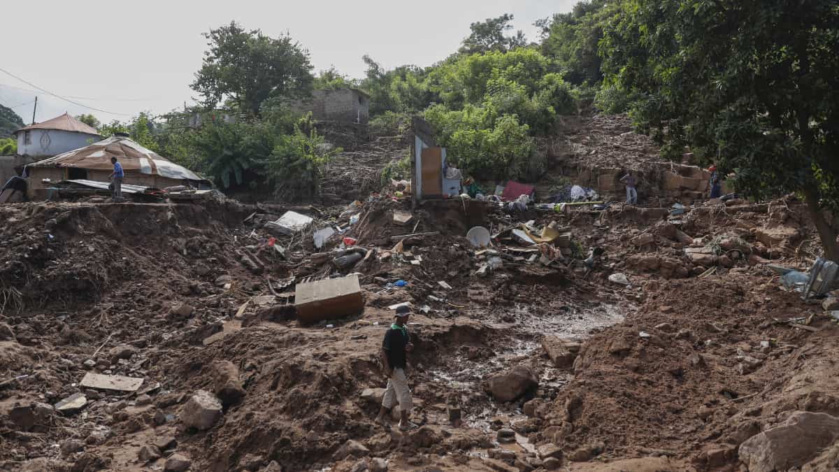 Inundaciones en Sudáfrica han afectado a los más pobres del país
