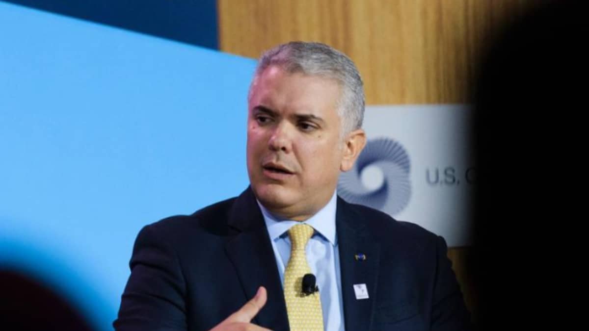 Iván Duque arremete contra reforma tributaria aprobada