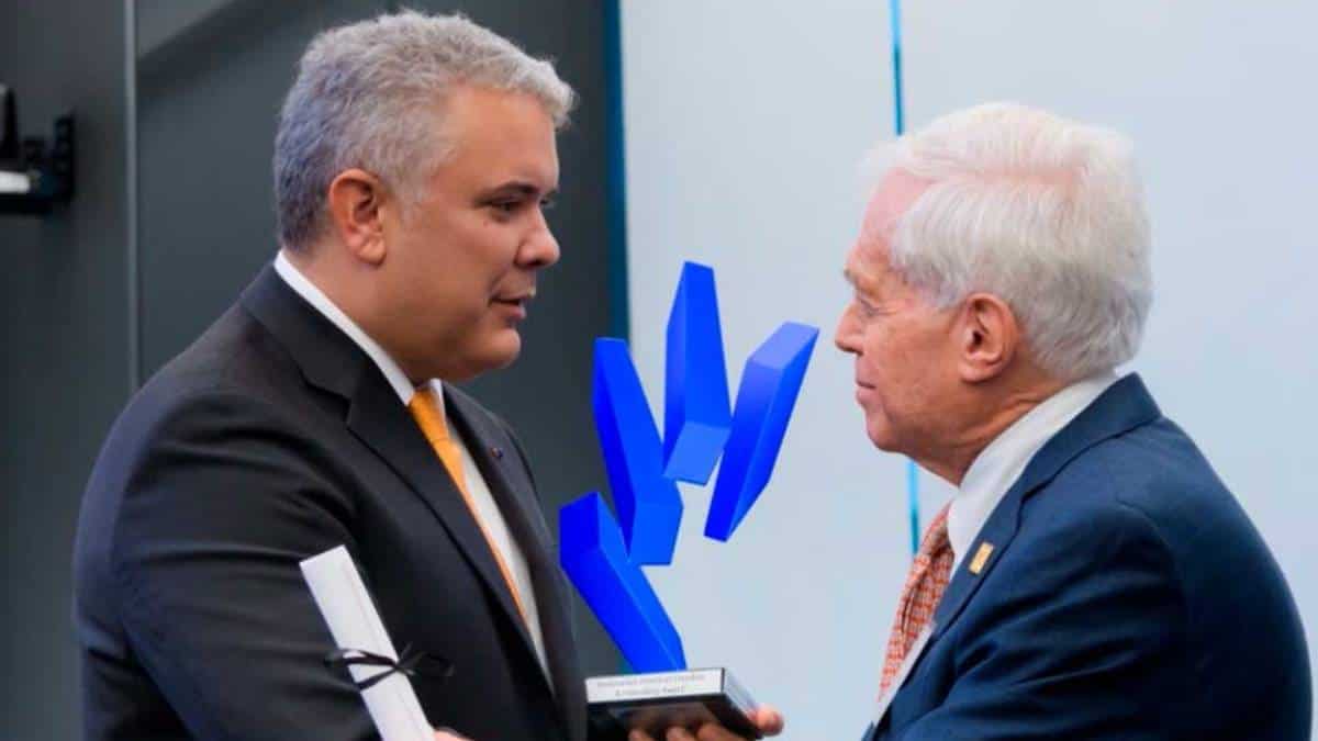Presidente Duque recibió premio por atención de población migrante