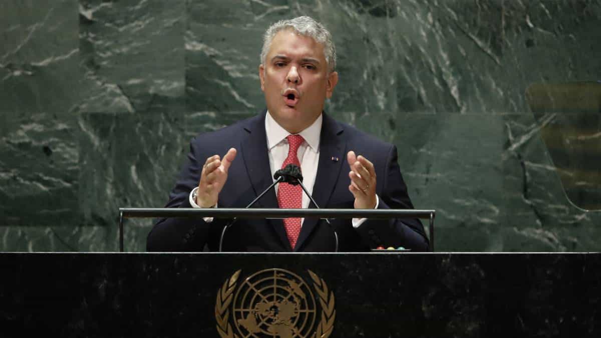 Vamos por él y tiene la alternativa de entregarse o recibir su merecido: Duque a alias Otoniel