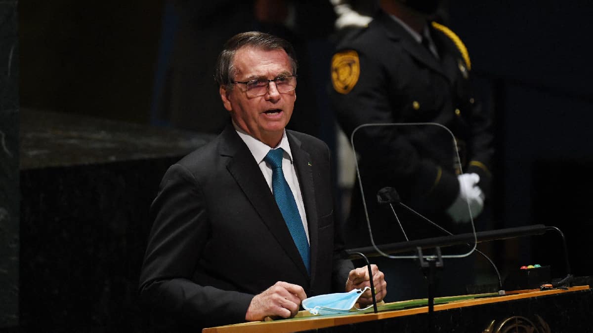 Senado brasileño pide inculpar a Bolsonaro por crímenes contra la humanidad y favorecimiento de una epidemia