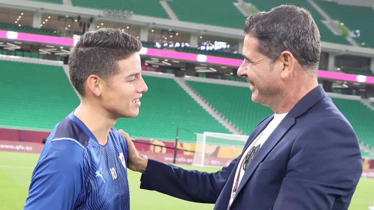 James Rodríguez junto a Fernando Hierro