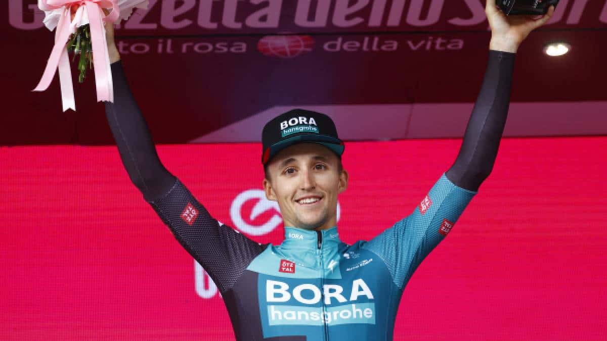 Jay Hindley ganó la novena etapa del Giro de Italia