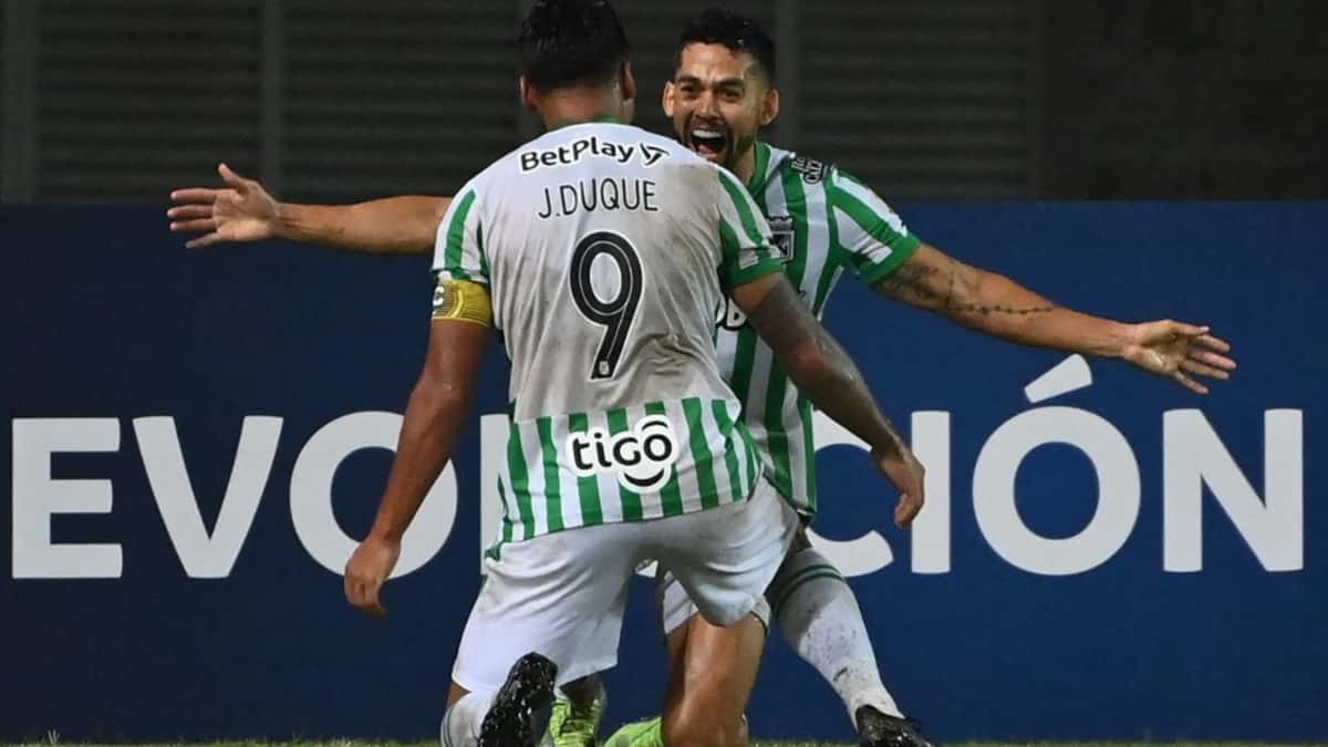 Jefferson Duque celebrando su gol