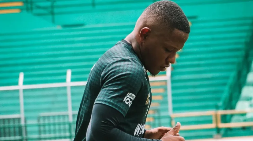 Jhon Vásquez explotó contra directivos del Deportivo Cali.