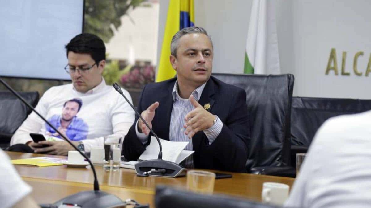 Tensa reunión entre alcalde (e) de Medellín y gabinete