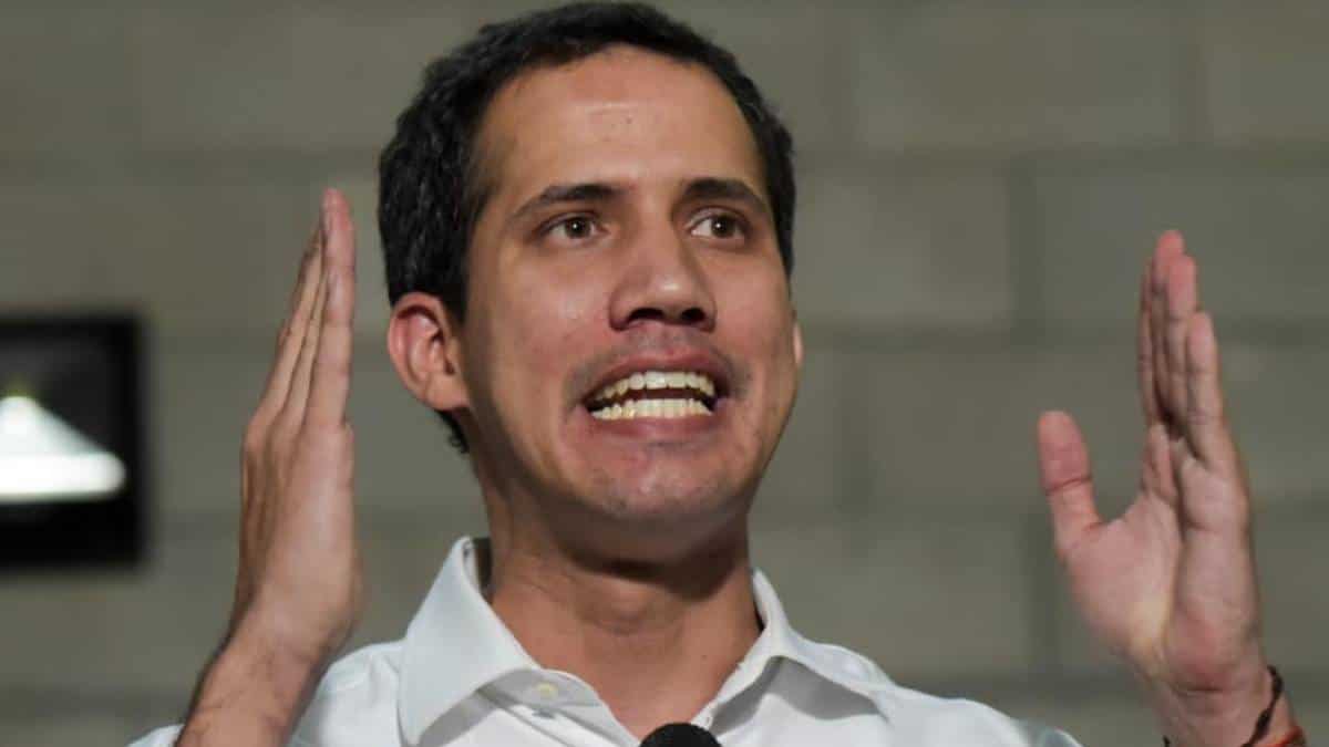Denuncian el régimen de Maduro intenta detener a Juan Guaidó