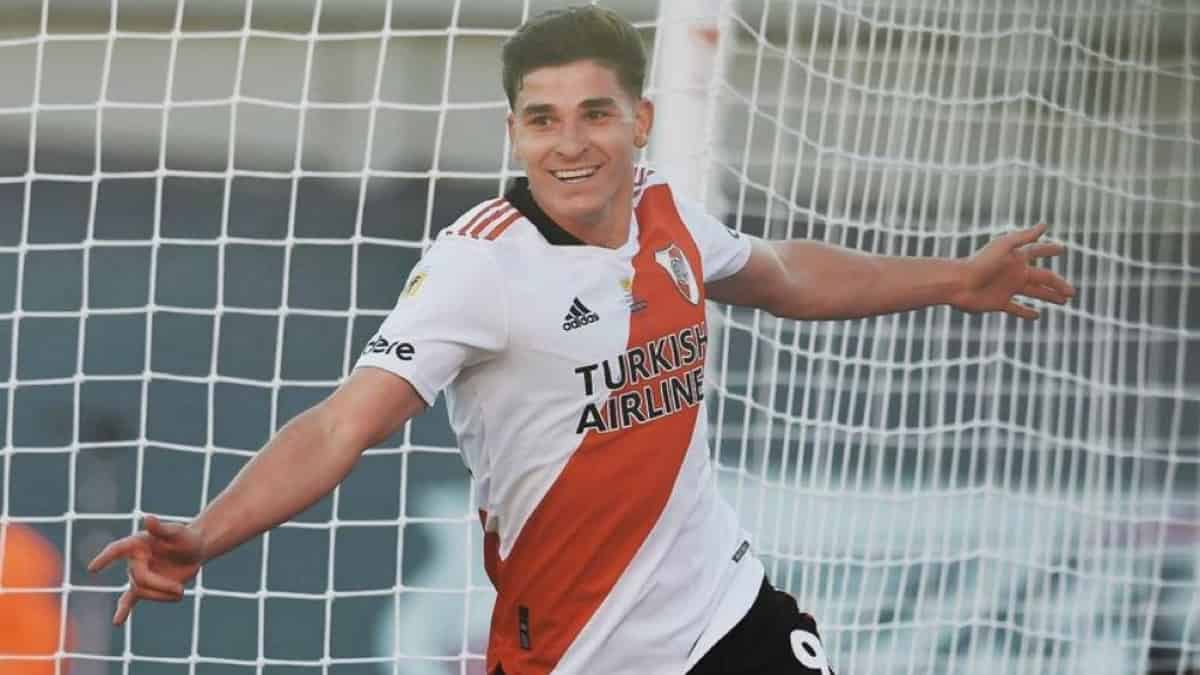 Julián Álvarez Rey de América