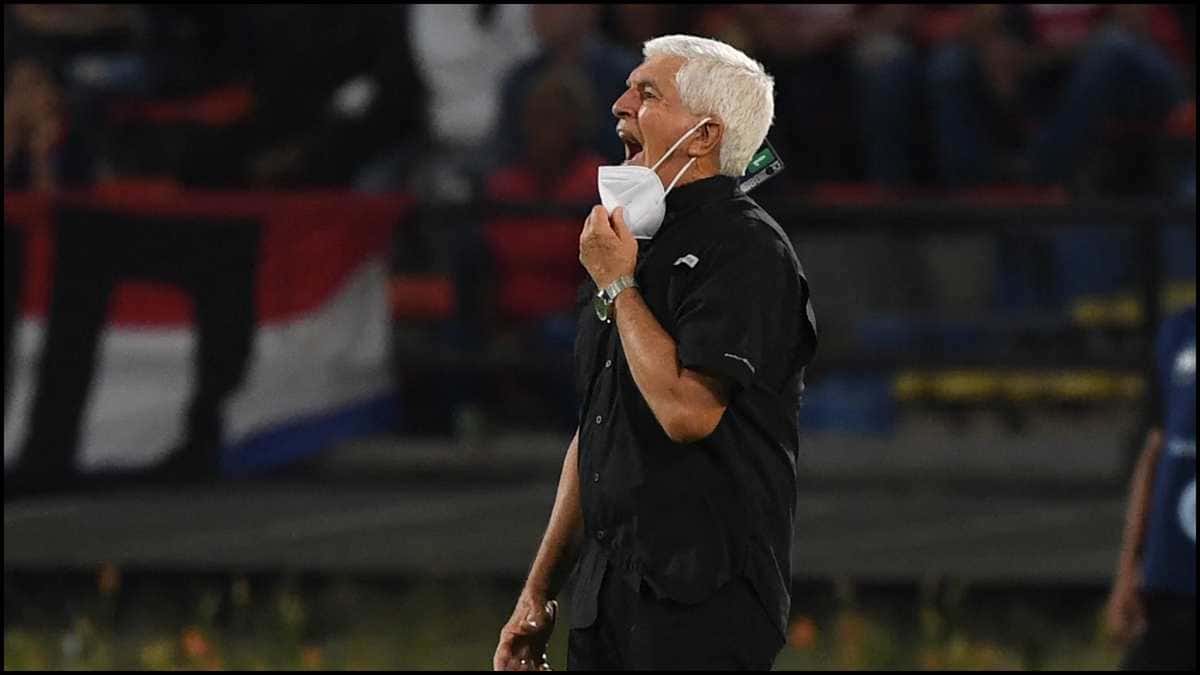 Julio Comesaña entrenador de DIM