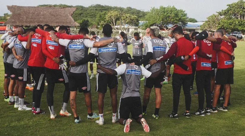 Junior prepara la salida de tres jugadores para el 2024