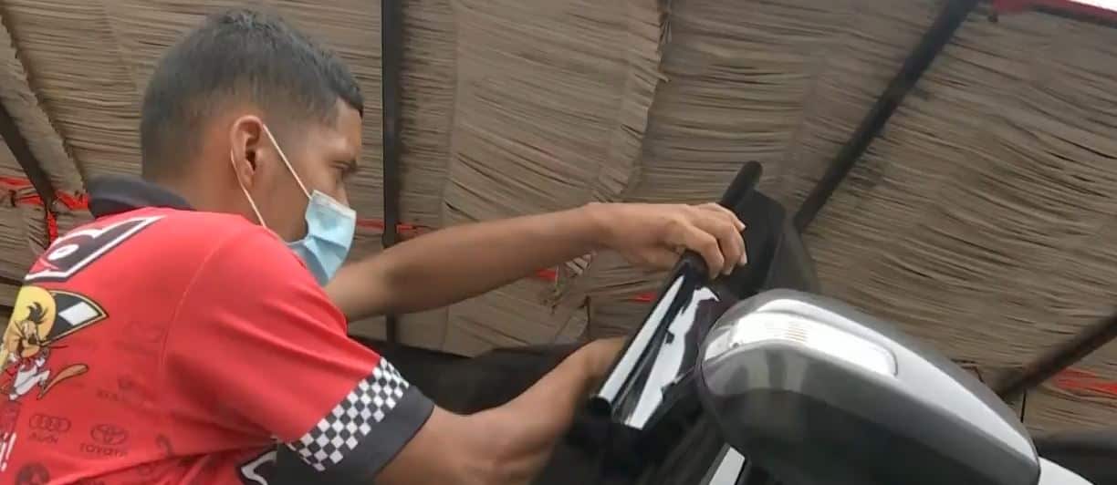 Su negocio fue vandalizado pero su empeño lo llevó a reinventarse.