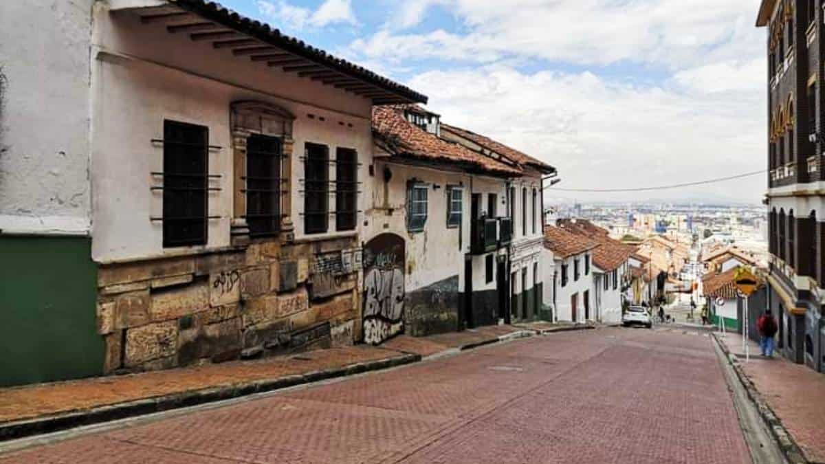 Alcaldía anuncia plan para un nuevo cable aéreo en el centro histórico de Bogotá