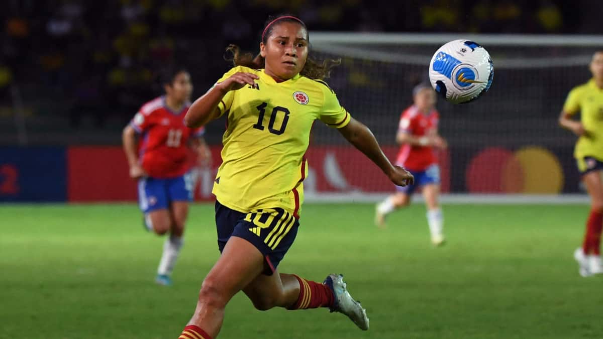 Leicy Santos viajó este martes a España, porque el lunes comienza la pretemporada con Atlético de Madrid.