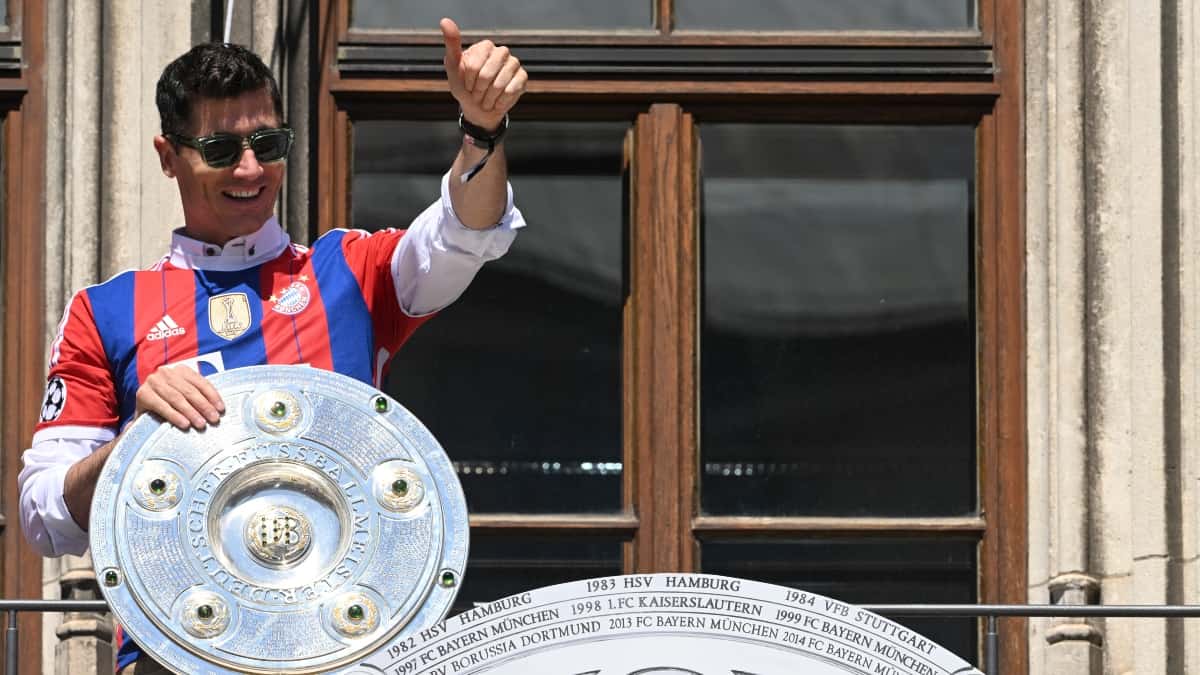 Robert lewandowski y declaraciones de su agente