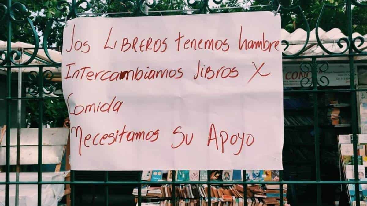 Foto: Instagram/ @lavecindad_ctg El drama de los libreros en Cartagena que hacen cambio de libros por comida