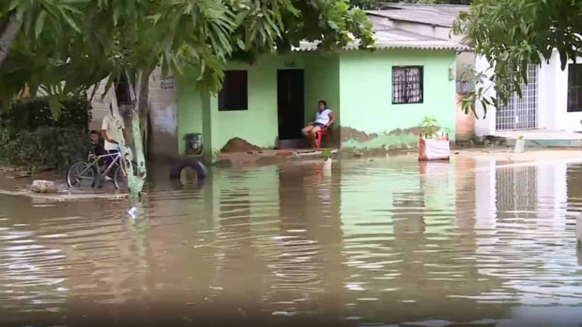 Fuerte lluvias tienen en alerta máxima a miles de familias en Bolívar