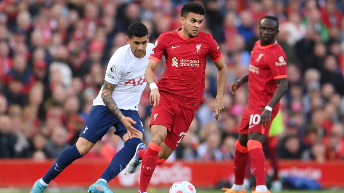 Aston Villa vs Liverpool: Luis Díaz es titular.