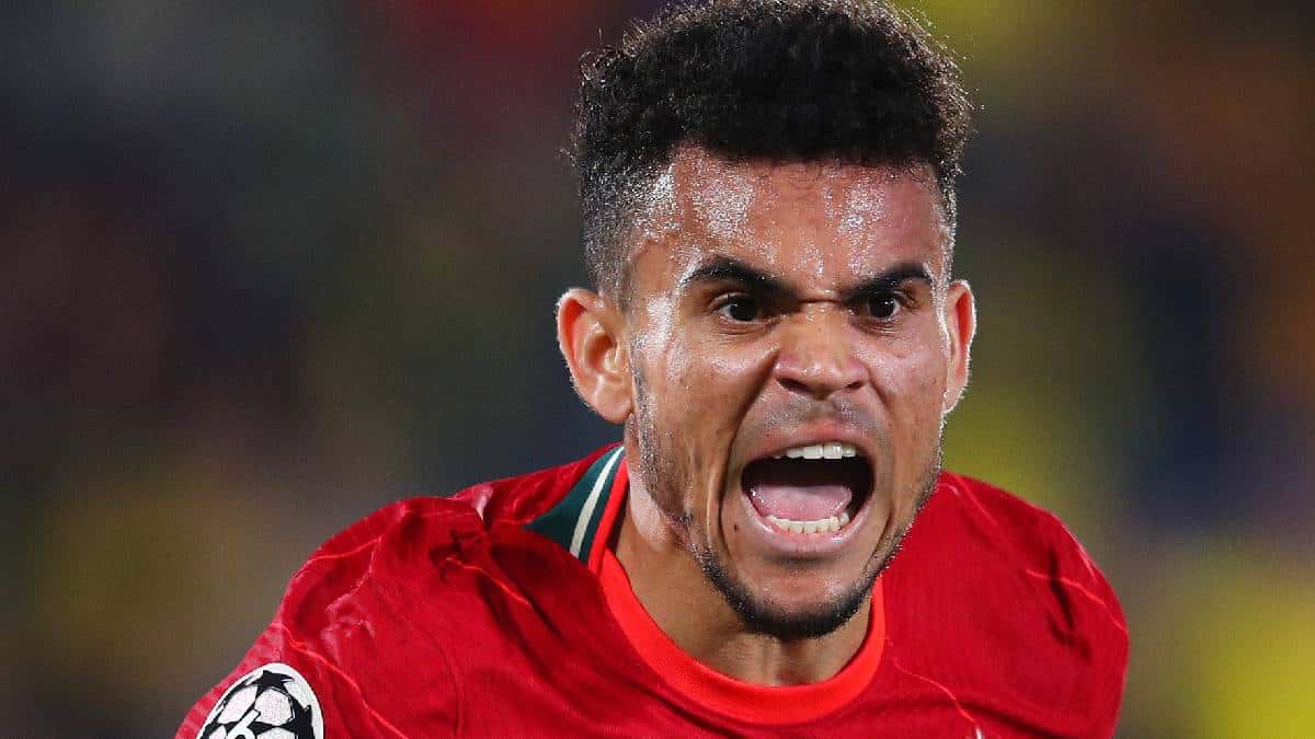 Díaz falla el empate del Liverpool ante Fulham