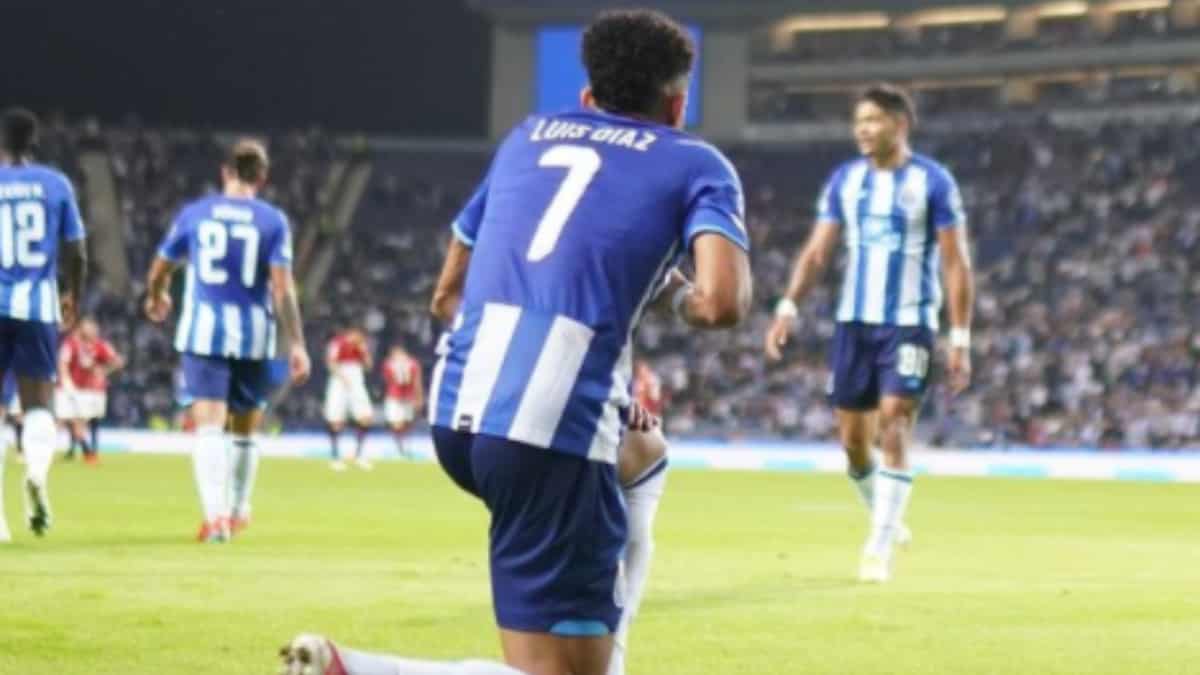 Con gol de Luis Díaz, Porto venció 1-0 al Milán.