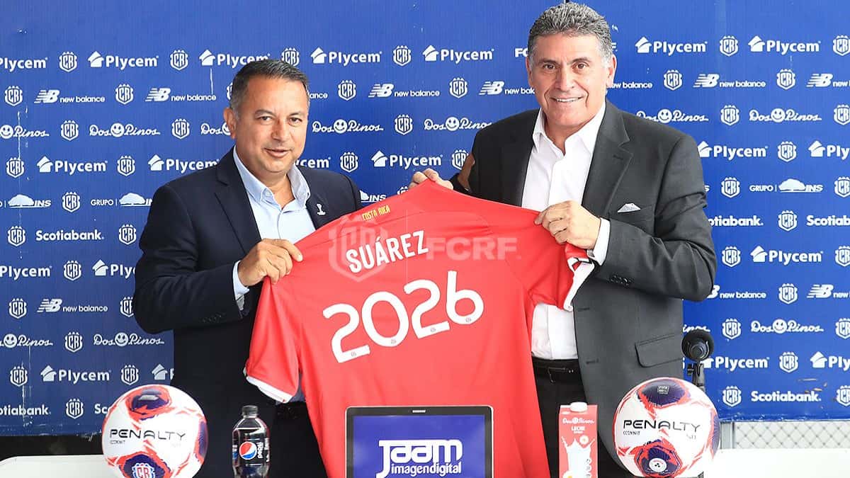 Luis Fernando Suárez renovó contrato en Costa Rica