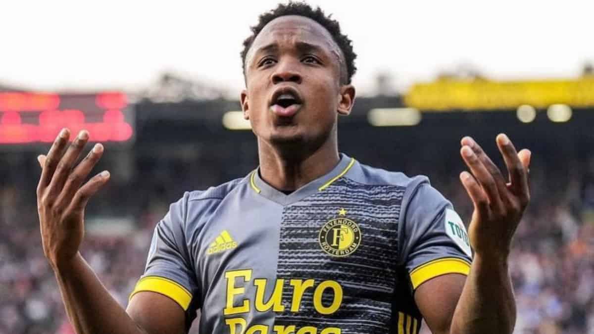 Luis Sinisterra está siendo seguido por Barcelona y Atlético de Madrid