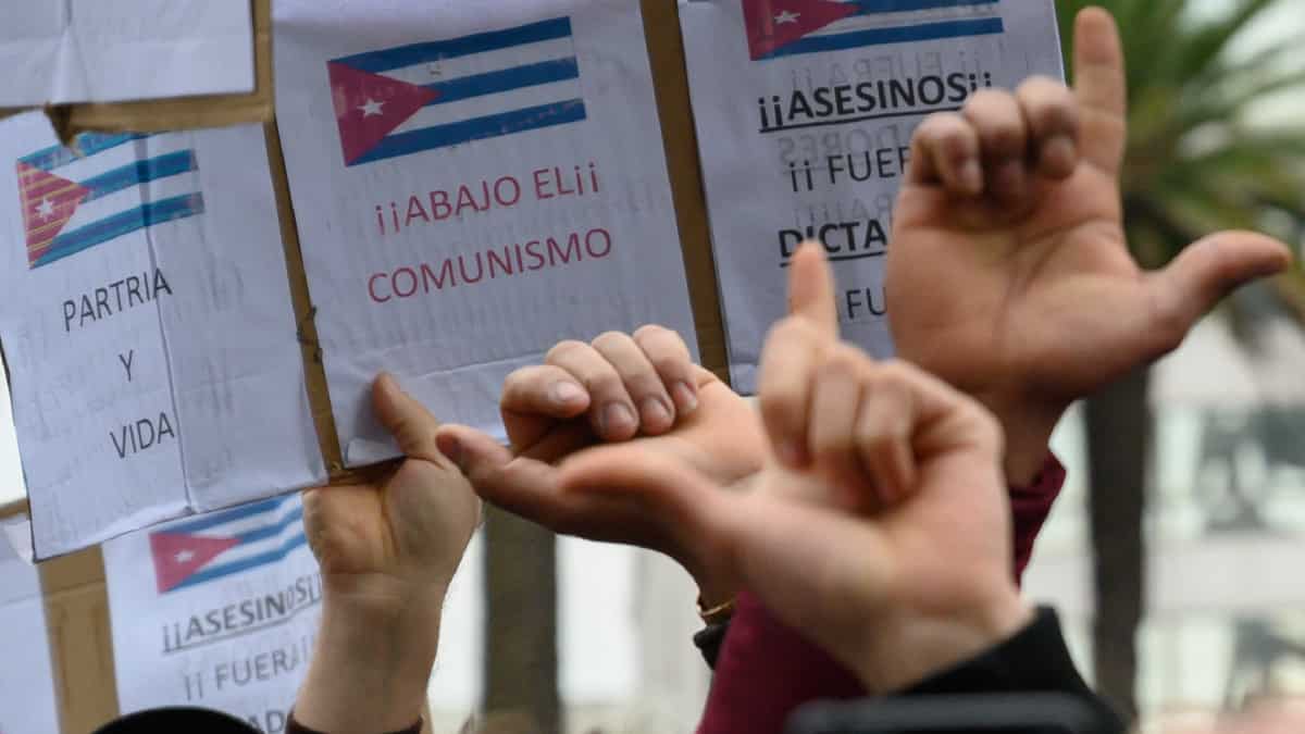Gobierno cubano le prohíbe a la oposición que marche el 15 de noviembre