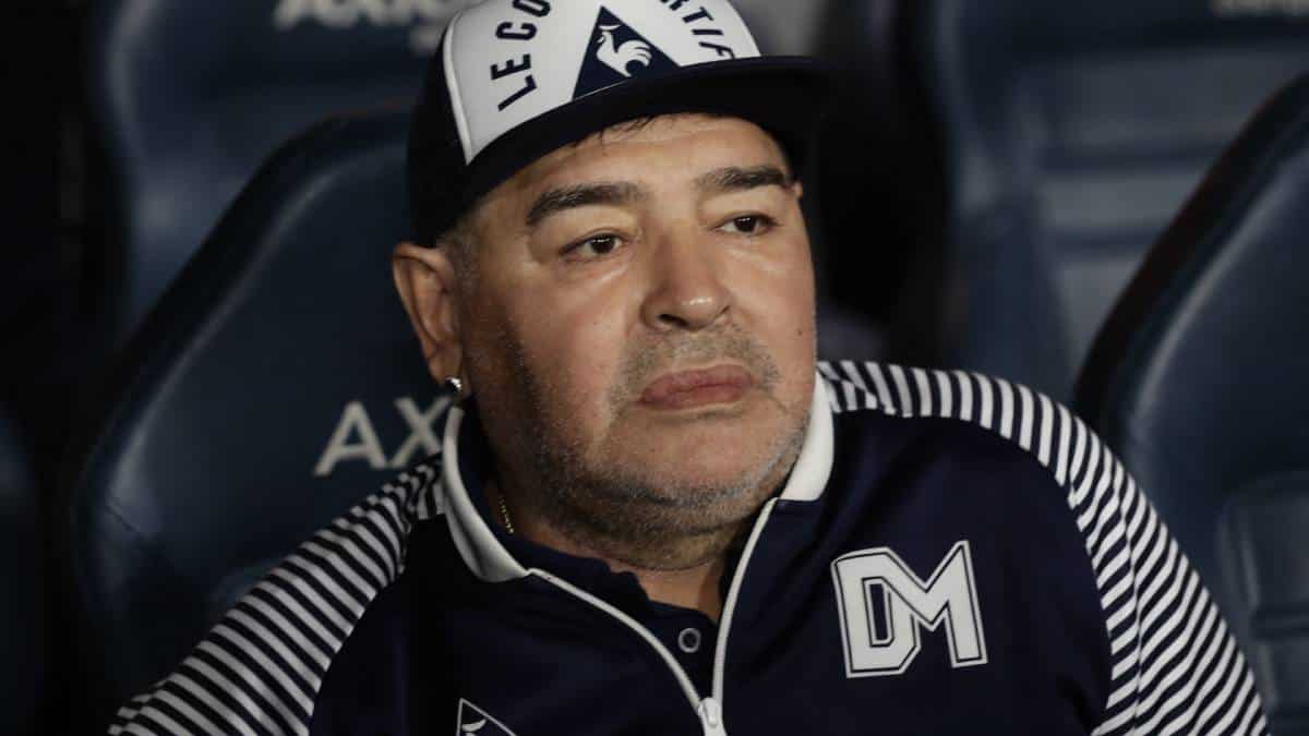 Imputan a psicólogo y enfermeros que atendieron a Maradona por homicidio culposo