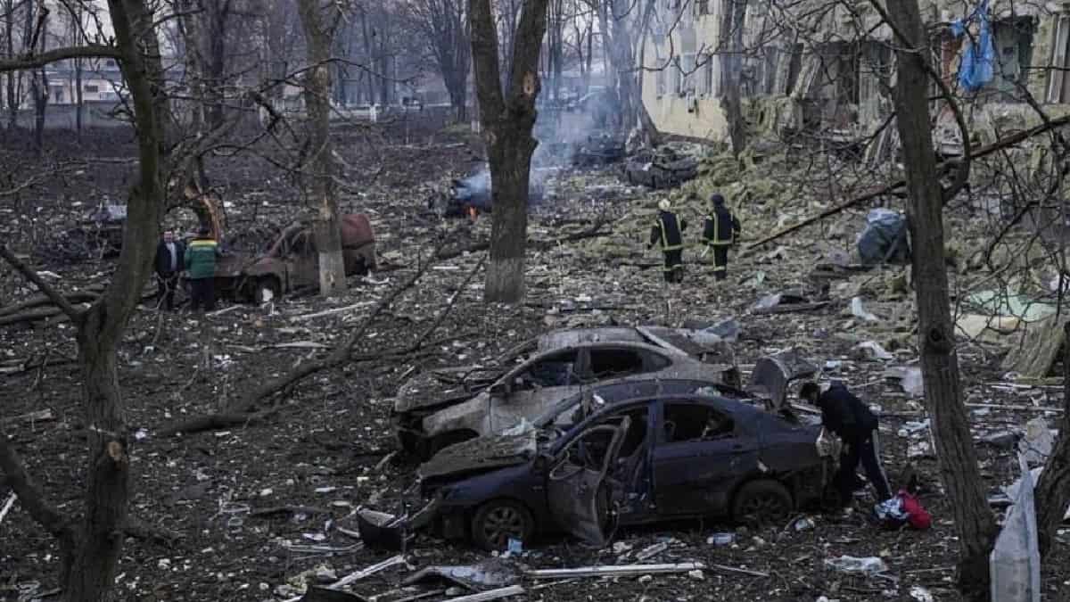 Bombardeo de hospital pediátrico en Mariúpol dejó al menos 17 heridos