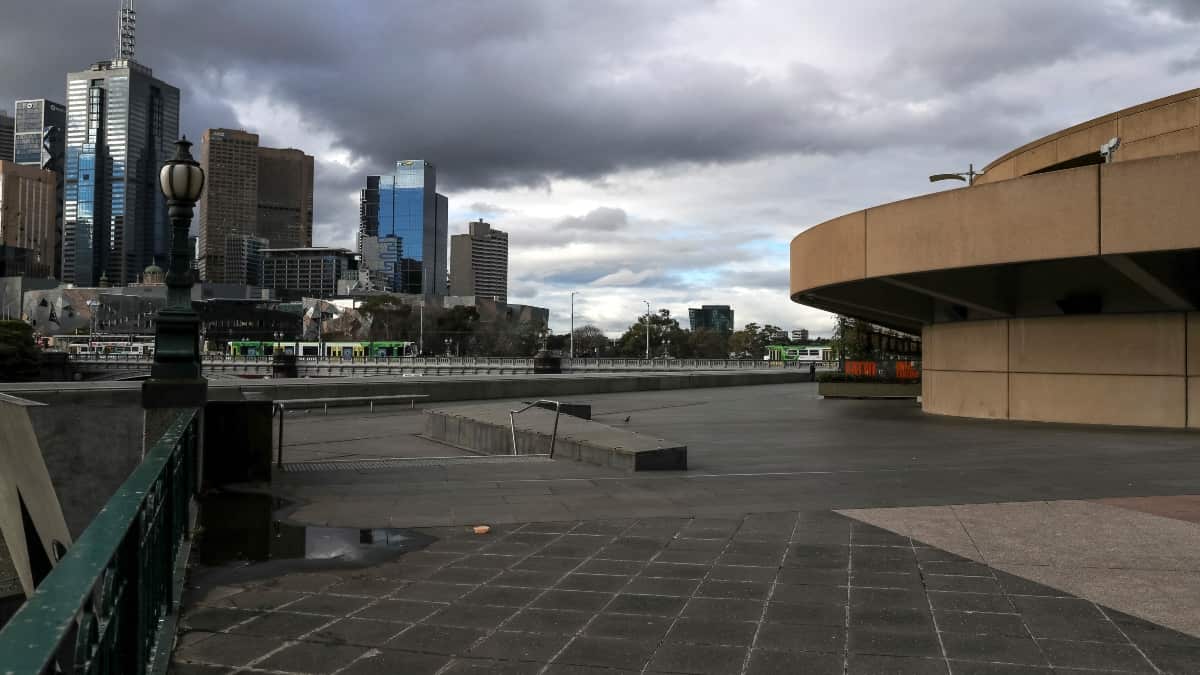 Melbourne extiende confinamiento por rebrote de covid-19