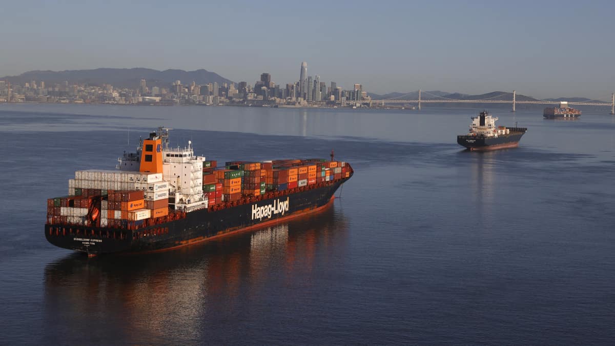 Los ingresos récord en 2021 para el Canal de Suez