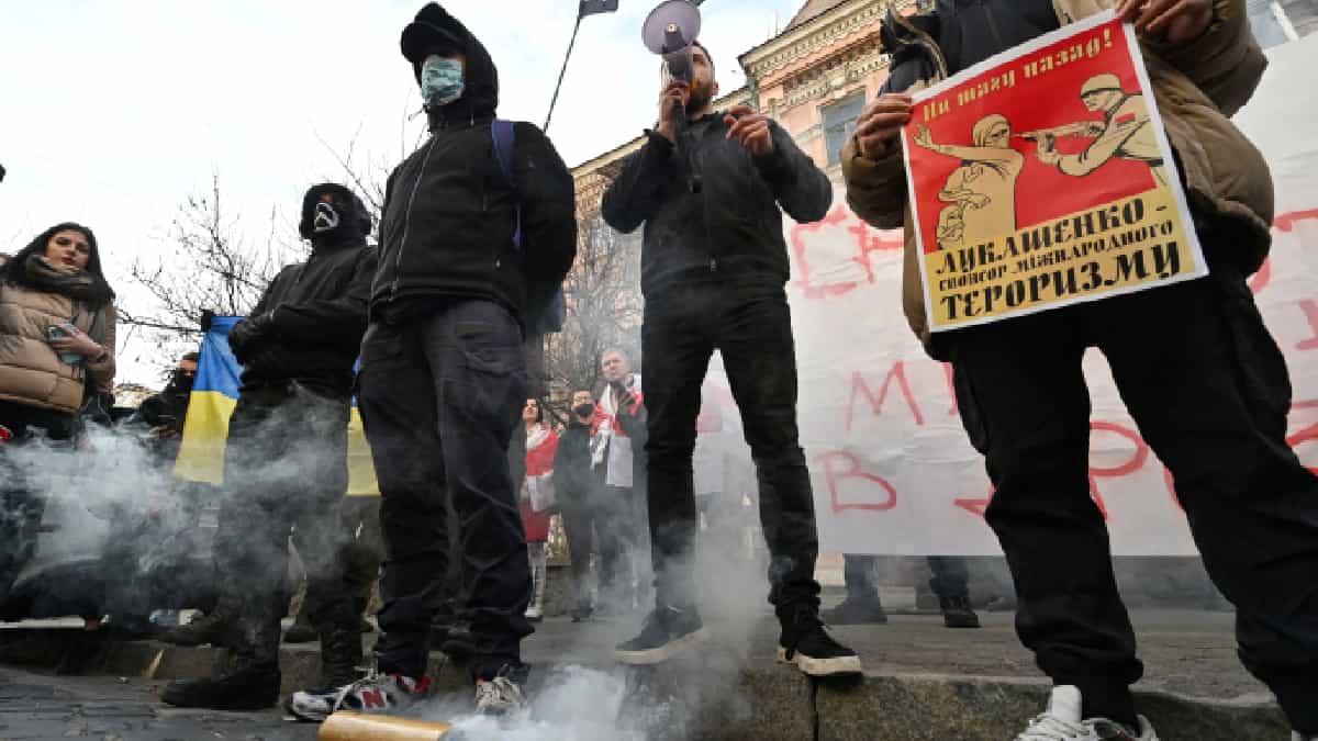 Ucrania advierte que está dispuesta a disparar contra migrantes si cruzan su frontera