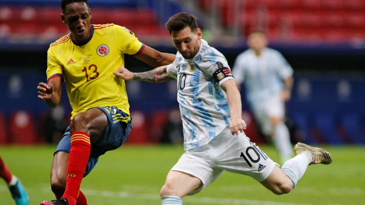 Lionel Messi podría no jugar contra Colombia.
