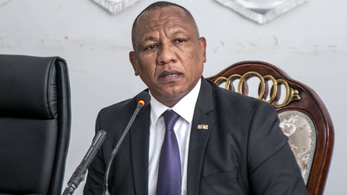 Madagascar: ministro sobrevivió nadando 12 horas tras accidente aéreo